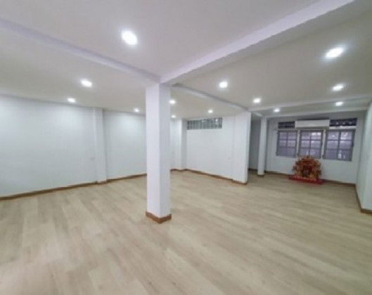 รูป ให้เช่าบ้านเดี่ยว / Home Office 2 ชั้น ซอยรัชดาภิเษก 3 ใกล้ MRT พระราม 9 / แอร์ 6 เครื่อง / จอดรถ 4-6 คัน / เป็น Home Office จดบริษัทได้ - รูปที่ 8/13