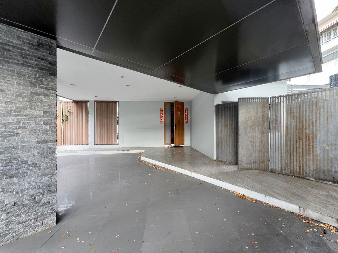 รูป ให้เช่าบ้านเดี่ยว 3 ชั้น สไตล์ Pool Villa โครงการ The Honor บ้านหรูหลังใหญ่ สระว่ายน้ำส่วนตัว ทำเลเลียบด่วน เอกมัย–รามอินทรา เลี้ยงสัตว์ได้ - รูปที่ 3/46