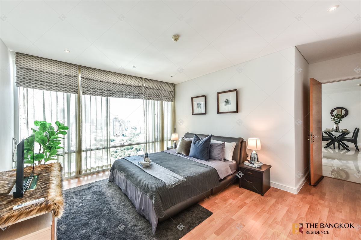 picture Fullerton near BTS Ekkamai Hurry, big discount is ending! - 2/10