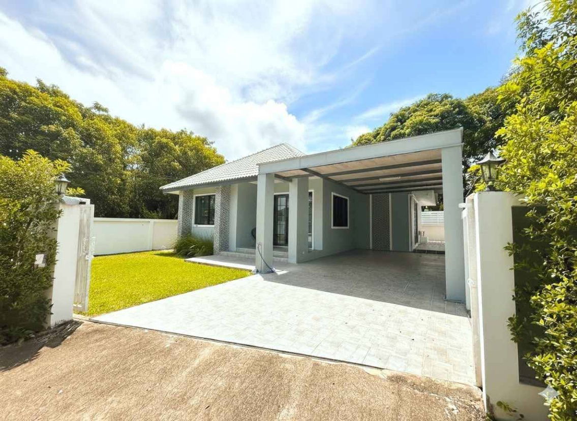 รูป บ้านใหม่ให้เช่า บ้านชั้นเดียวหลังใหญ่ เฟอร์ครบพร้อมอยู่ เลี้ยงสัตว์ได้ T.0946511456 - รูปที่ 1/15