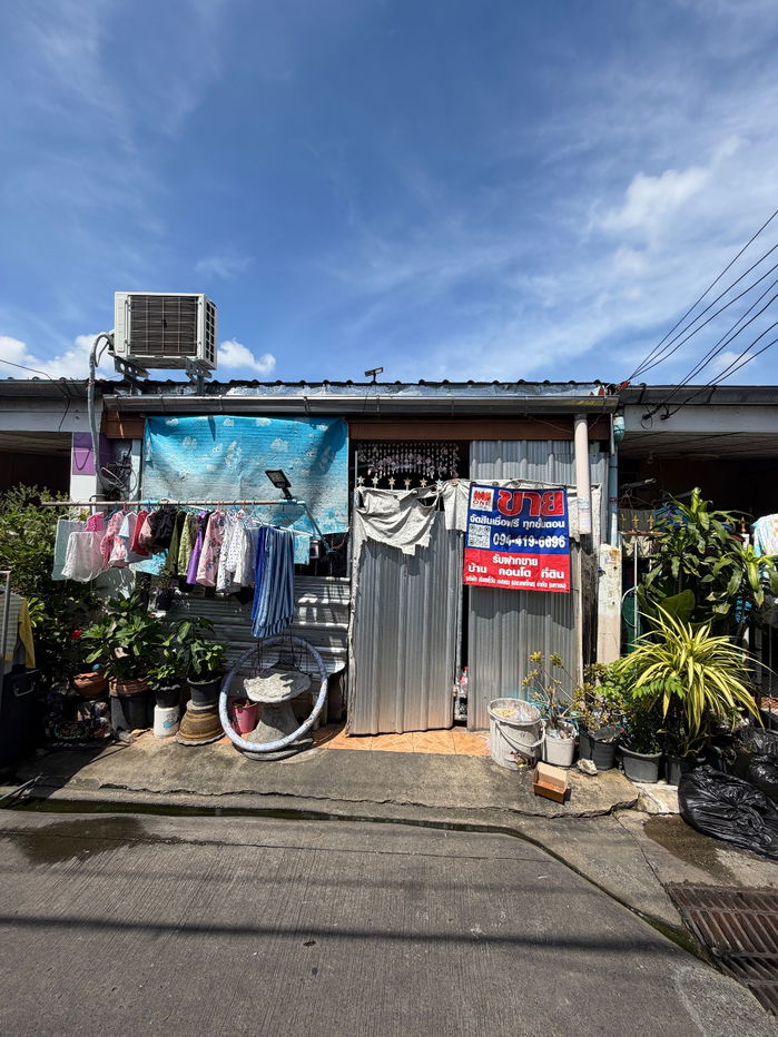 รูป ขายถูก ทาวน์เฮ้าส์ 1 นอน ซอยเคหะร่วมเกล้า6แยก4 - รูปที่ 1/10