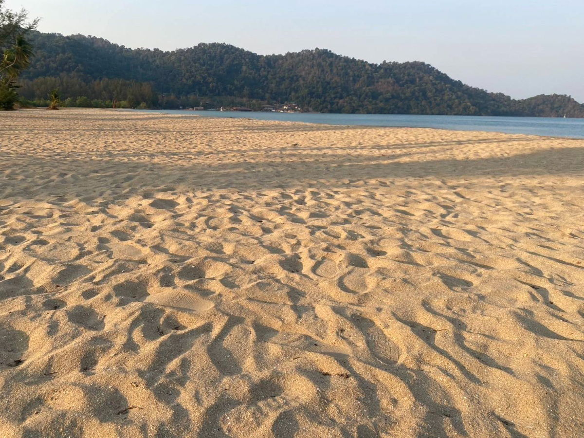 รูป ขายที่ดินติดทะเลเกาะช้าง 14ไร่ ราคาถูก ขายยกแปลง เพียง 70 ล้านบาท!!!!!! - รูปที่ 1/7