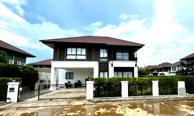 บ้านเดี่ยวให้เช่า : ให้เช่าบ้านเดี่ยวสองชั้น  4 ห้องนอน 4 ห้องน้ำ 1  ห้องครัว  2  ที่จอดรถ