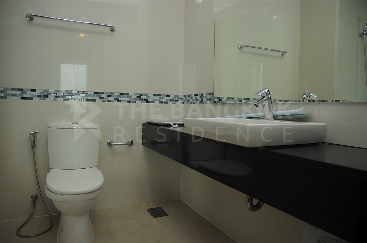 picture Ready-to-move-in Condo at an Amazing Price!! Ideo Q Phayathai near Airport Rail Link Phaya Thai Station - 7/10