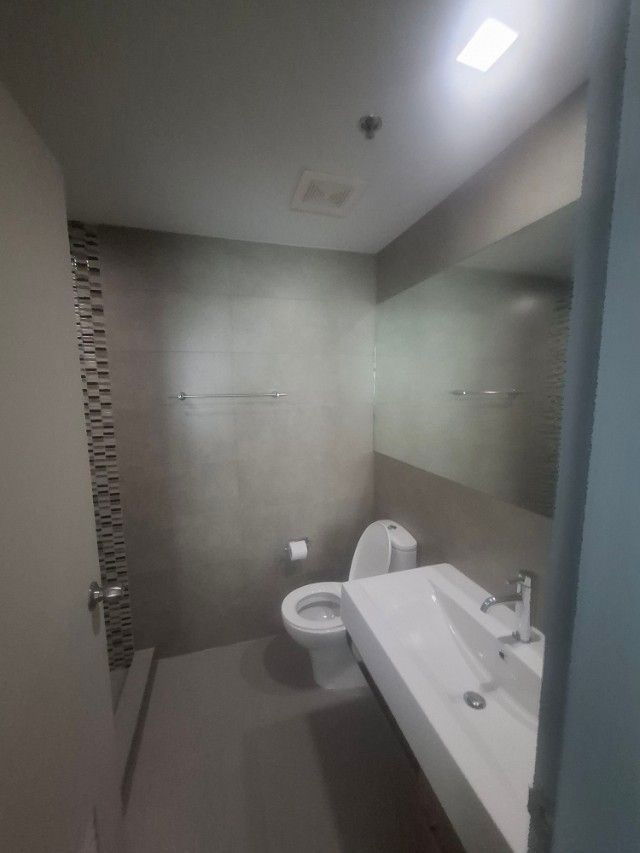 picture Grene Chaengwattana Grene Chaengwattana - 10/10