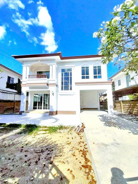 รูป ให้เช่าบ้านเดี่ยว 2 ชั้น สุดหรู เฉลิมพระเกียรติ ร. 9 ซอย 87 คฤหาสน์ พร้อมเฟอร์ฯ 62ตร.วา. เดอะ พาซิโอ มอลล์ 3.2 กม. ARL บ้านทับช้าง 900ม. - รูปที่ 1/8