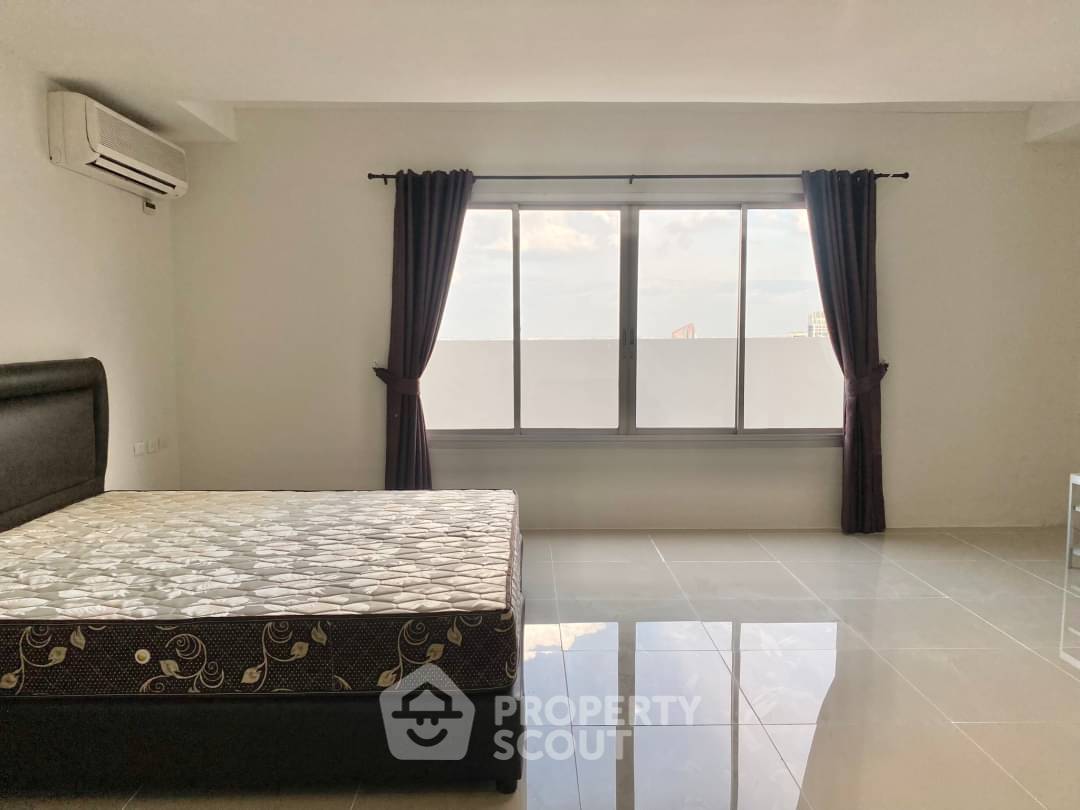 รูป คอนโด 2-ห้องนอน ที่ เดอะวอเตอร์ฟอร์ด ไดมอน ทาวเวอร์ สุขุมวิท ใกล้ BTS พร้อมพงษ์ (ID 1332373) - รูปที่ 17/18