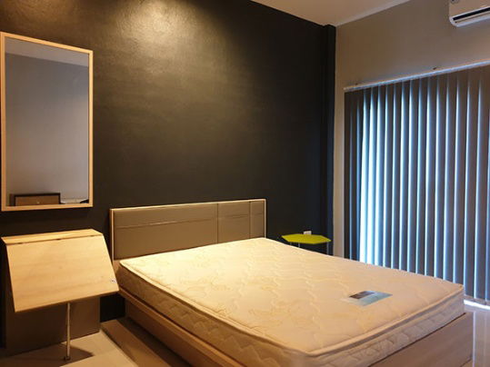 picture Two storey townhome for rent with 2 bedrooms,3 toilets and 1 kitchen. - 6/18