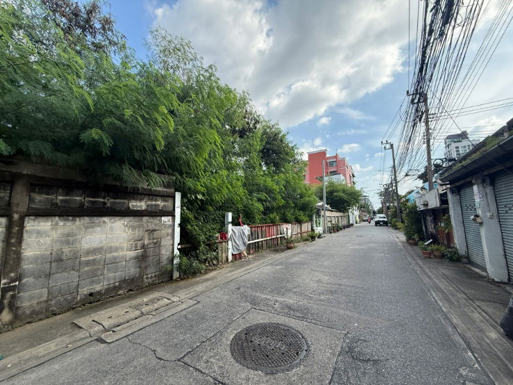 รูป 🔥 ขาย 🔥 ที่ดิน อินทามระ ซอย 3 / 114 ตร.ว. E063 - รูปที่ 5/6