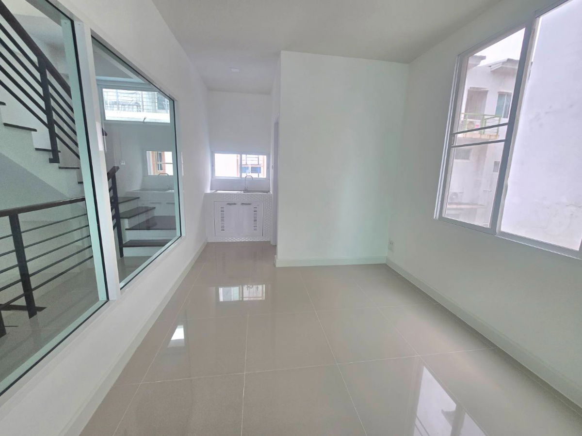 รูป Home Office แต่งใหม่ ม.อาร์เค บิซ เซ็นเตอร์ มอเตอร์เวย์–แอร์พอร์ตลิงค์ RK Biz Center Motorway–Airport link ทำเลดี ค้าขายได้ ติดถนนใหญ่ - รูปที่ 27/48