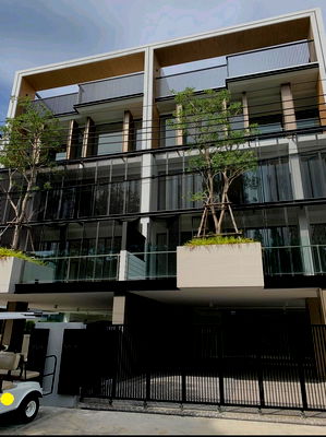 เช่าโฮมออฟฟิศ เขตสวนหลวง : 🏢 ให้เช่าโฮมออฟฟิศ 5 ชั้น The Element พระราม 9 ✨ ทำเลพรีเมียม ใกล้ The Nine พระราม 9 เดินทางเข้า–ออกเมืองสะดวก