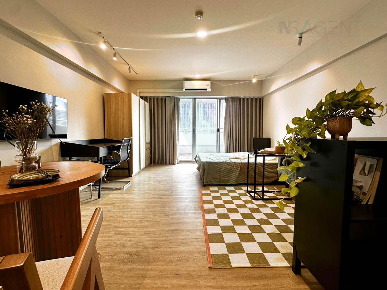 picture ð For Rent Condo PATHUMWAN PLACE Building 1, Floor 17,Studio, Room size 48 sqm - 1/8