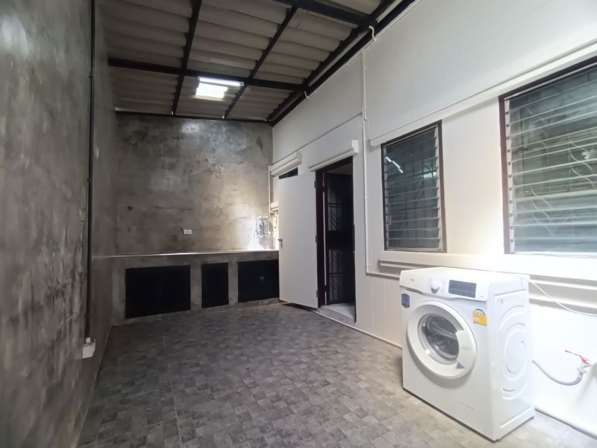 รูป ให้เช่า ทาวน์โฮม 2 ชั้น 4 ห้องนอน 2 ห้องน้ำ หมู่บ้านสายลม แจ้งวัฒนะ - รูปที่ 11/13