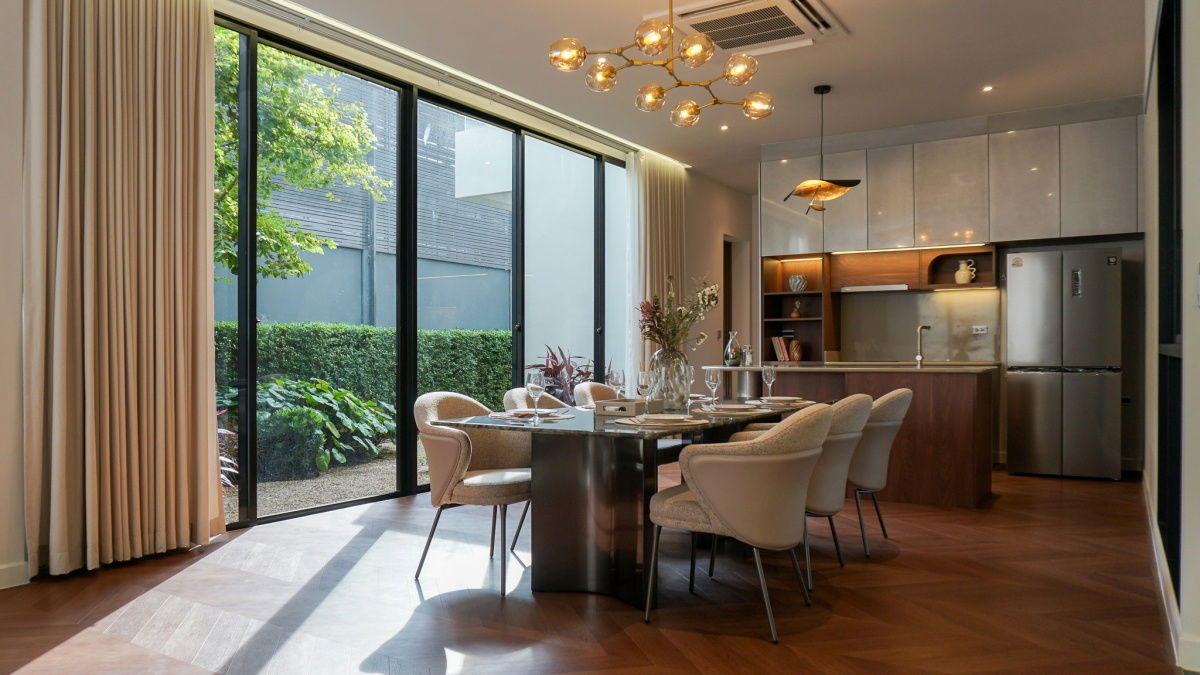 รูป TA8410📲LineID @556ryccg🏛️บ้านหรู 540ตรม 4ห้องนอนใหญ่ 1ห้องแม่บ้าน🏢ลิฟท์🌳Courtyard BuGaan กรุงเทพกรีฑา พร้อมเฟอร์นิเจอร์ ใกล้โรงเรียนนานาชาติ - รูปที่ 12/33