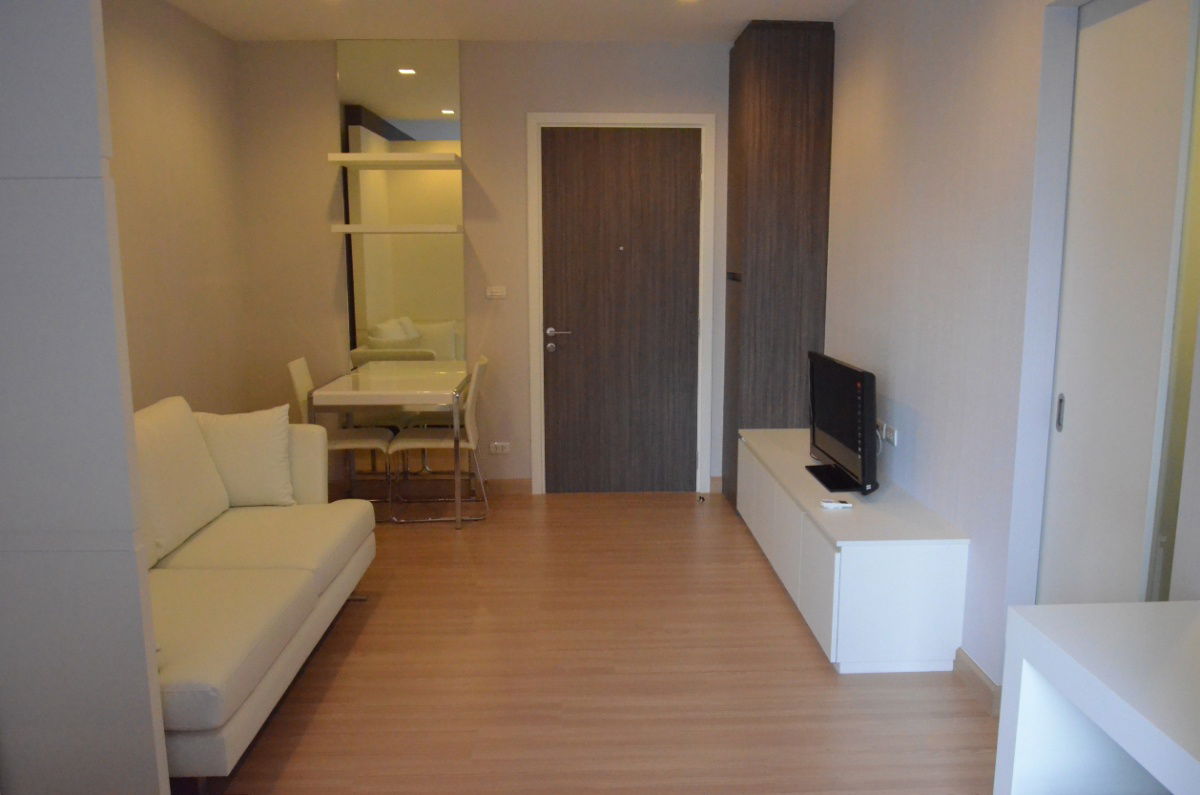 picture Condo for rent: Urbano Absolute Sathorn-Taksin, Studio 30 sq m, near BTS Krung Thonburi, fully furnished, ready to move in. - 1/6