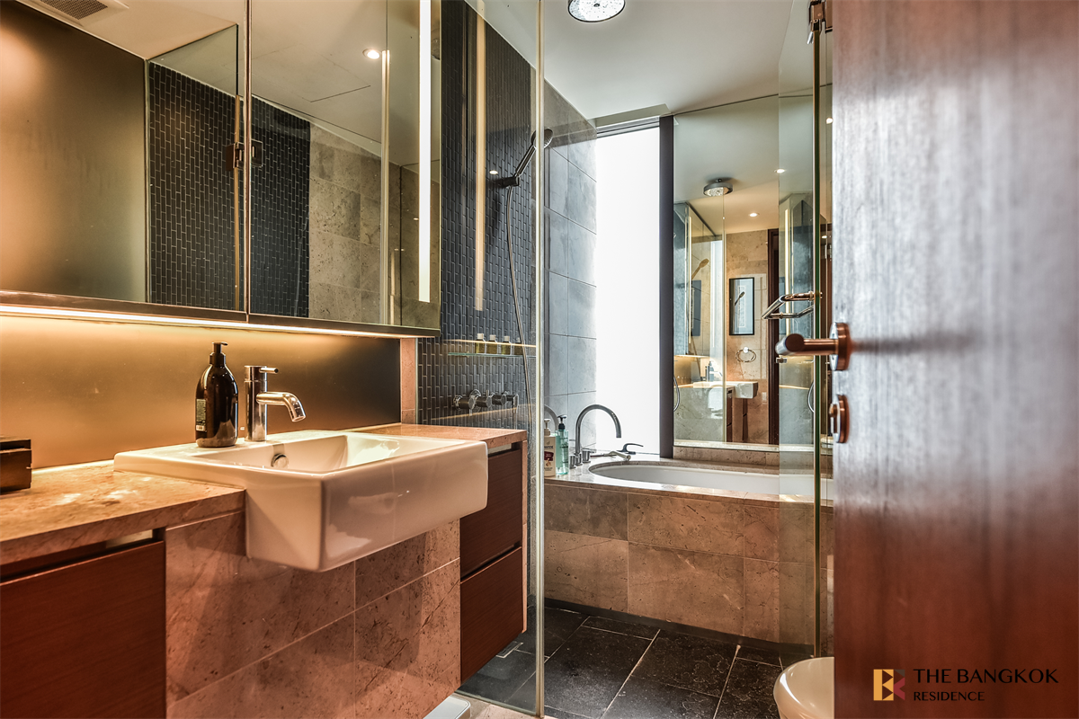 picture Ideal City Living at a Great Price Hansar Residences Bangkok - 2/10