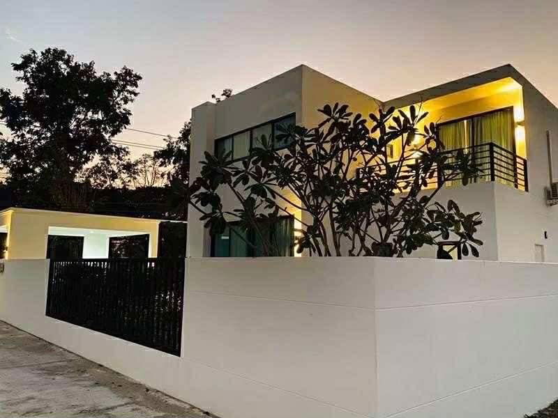 รูป ขายพลูวิลล่าหรู หมู่บ้านวังตาล – ใกล้สนามบิน เมืองเชียงใหม่ เหมาะสำหรับลงทุนหรืออยู่เอง  T.0946511456 - รูปที่ 1/12