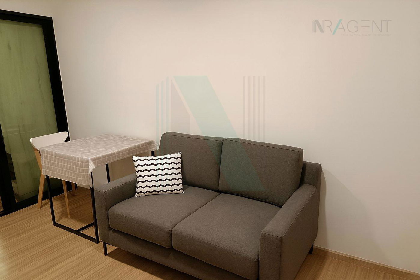 picture For Rent Condo CHEWATHAI HALLMARK LADPRAO - CHOKCHAI 4 Building B, Floor 7,1 bed room, Room size 32 sqm - 1/8