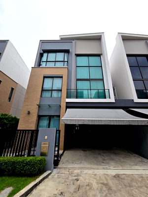 เช่าบ้านแฝด สถาบันเทคโนโลยีไทย-ญี่ปุ่น : Estara Haven Pattanakan 20 ใกล้btsอ่อนนุช ใกล้โรงเรียนอินเตอร์  ใกล้ห้างสรรพสินค้าbig c, lotus บ้านแฝด บ้านเปล่าให้เช่า 50k ติดต่อเลย