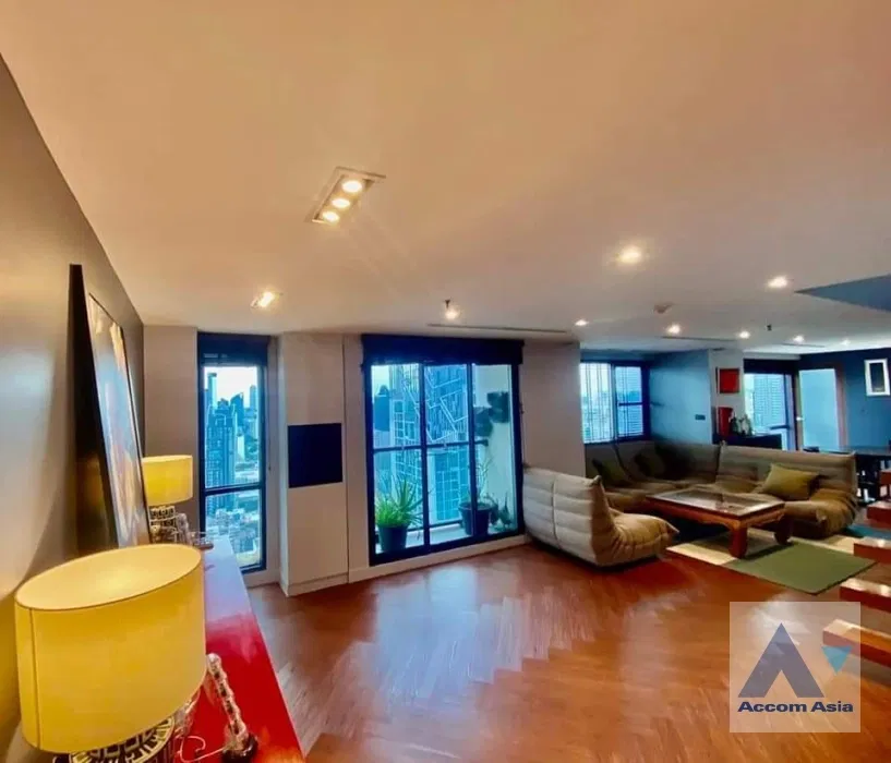 รูป 🔼🔽 AccomA 📩 Stylish condominium with wood stairs and city charm (AA37442) - รูปที่ 2/10