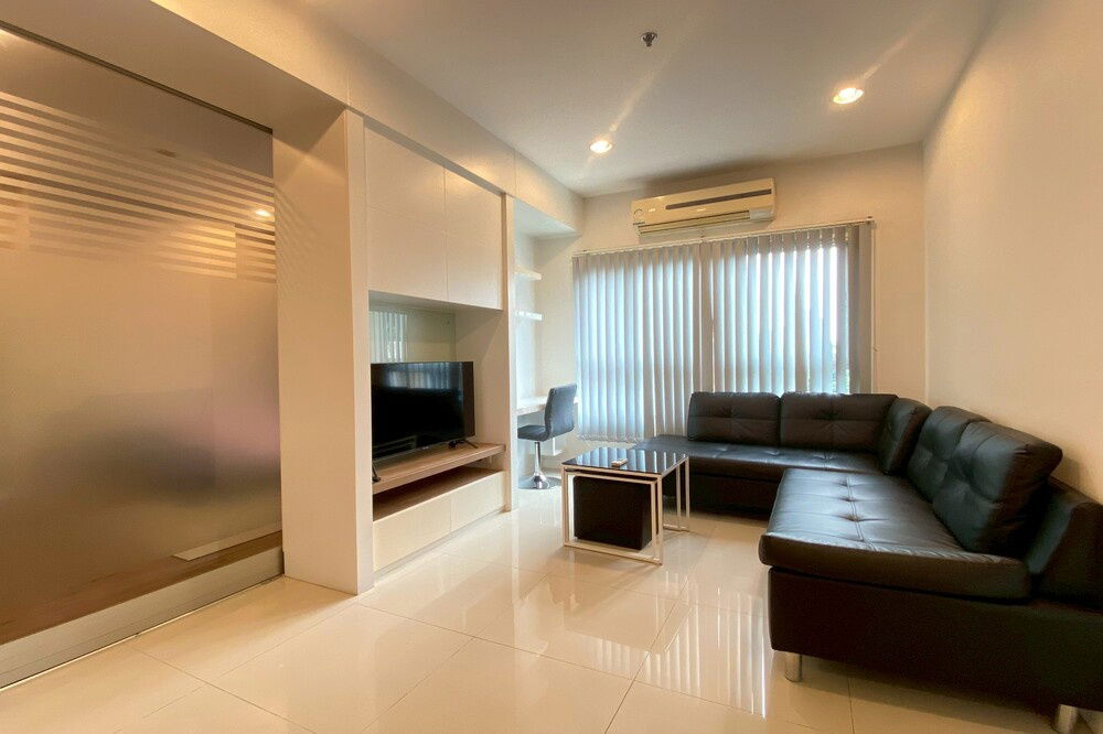 picture ðĨ For Sale !! big size, East Facing, rare item, Good location!!ðĨCode C20221204571...Q House Condo Sathorn, 1 bed, 1 bath, furnished, Special Deal!! - 2/9