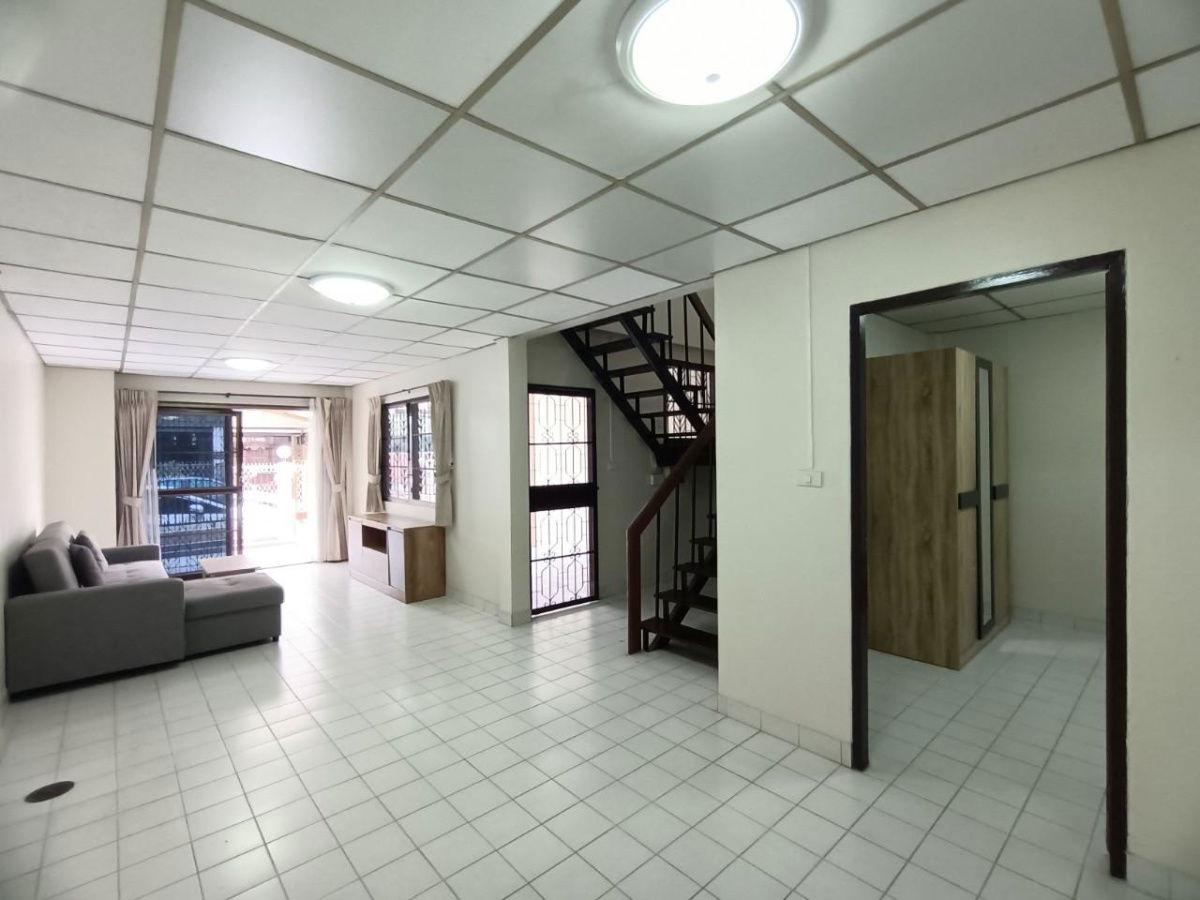 รูป ให้เช่า ทาวน์โฮม 2 ชั้น 4 ห้องนอน 2 ห้องน้ำ หมู่บ้านสายลม แจ้งวัฒนะ - รูปที่ 9/13