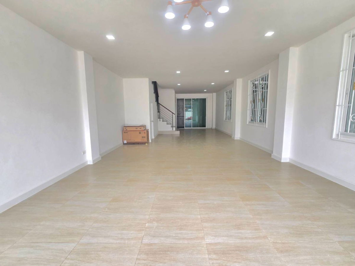 รูป Home Office แต่งใหม่ ม.อาร์เค บิซ เซ็นเตอร์ มอเตอร์เวย์–แอร์พอร์ตลิงค์ RK Biz Center Motorway–Airport link ทำเลดี ค้าขายได้ ติดถนนใหญ่ - รูปที่ 7/48