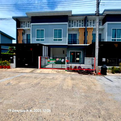 ทาวน์โฮม ถนนคลองหลวง : ทาวน์เฮ้าส์ สำหรับขาย เพอร์เฟค โซนรังสิต คลอง 3 คลองสาม คลองหลวง ปทุมธานี