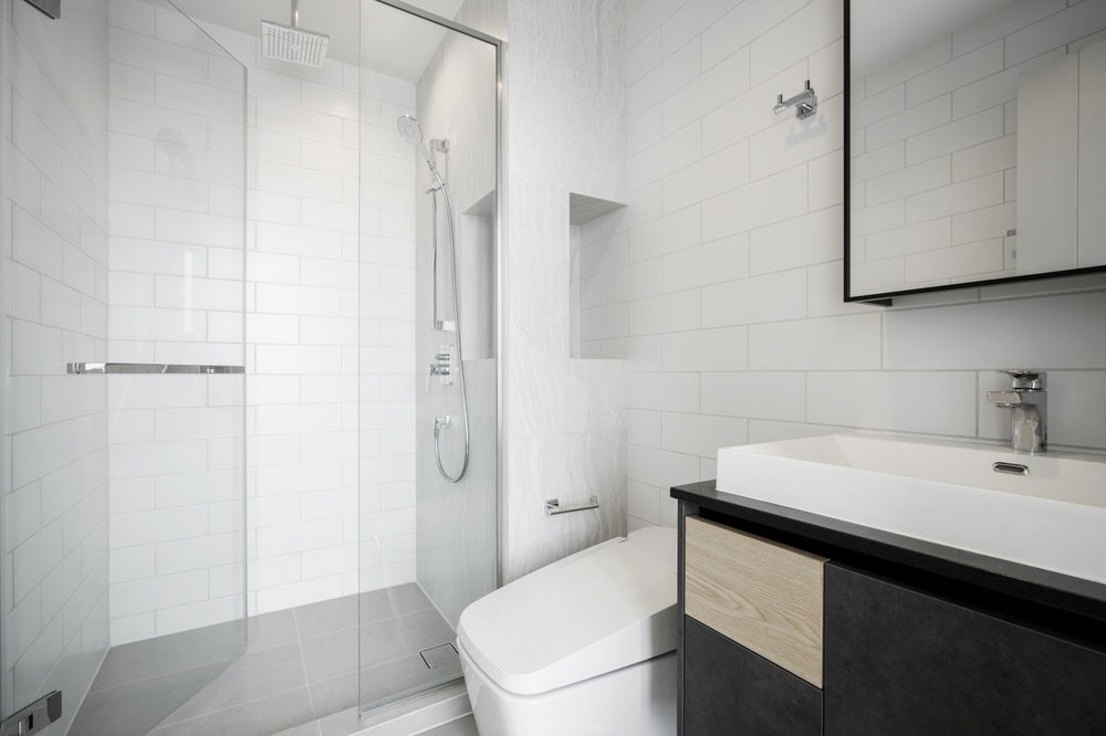 picture Sale with tenant !! high floor 31+ !! Code C20240600048..The Line Jatujak-Mochit, 1 bed, 1 bath, furnished, Special Deal, Cheaper than market price!! - 8/9