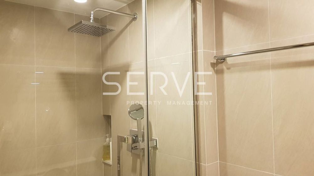 picture New Condo in Chidlom for Rent // 1 Bd. Unit with Fully Furnished  Close to BTS-Na Vara Residence - 10/10