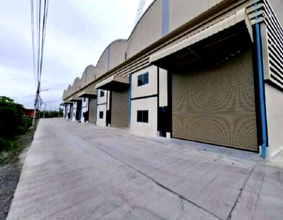 เช่าโรงงาน กระทุ่มแบน สมุทรสาคร : ให้เช่าโกดังพร้อมสำนักงาน / ทำเล สมุทรสาคร / ถนนเศรษฐกิจ / ซอยเทพกาญจนา / พื้นที่โกดัง 500 ตารางเมตร / รถเทรลเลอร์ตู้สั้น เข้าออกได้