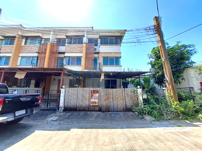 ทาวน์โฮม สมุทรปราการ : AJ 0381 : ทาวน์พลัส สุวรรณภูมิ