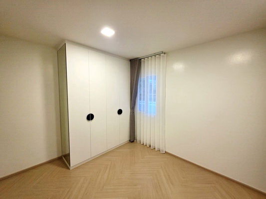 รูป [ให้เช่า] หมู่บ้าน วิลาจจิโอ 3 ศรีนครินทร์ - บางนา / 4 ห้องนอน 3 ห้องน้ำ / 57 ตรว. 190 ตรม. **85,000** บ้านเดี่ยวเฟสใหม่ ตกแต่งสวย ใกล้ห้างเมกาบางนา - รูปที่ 10/14