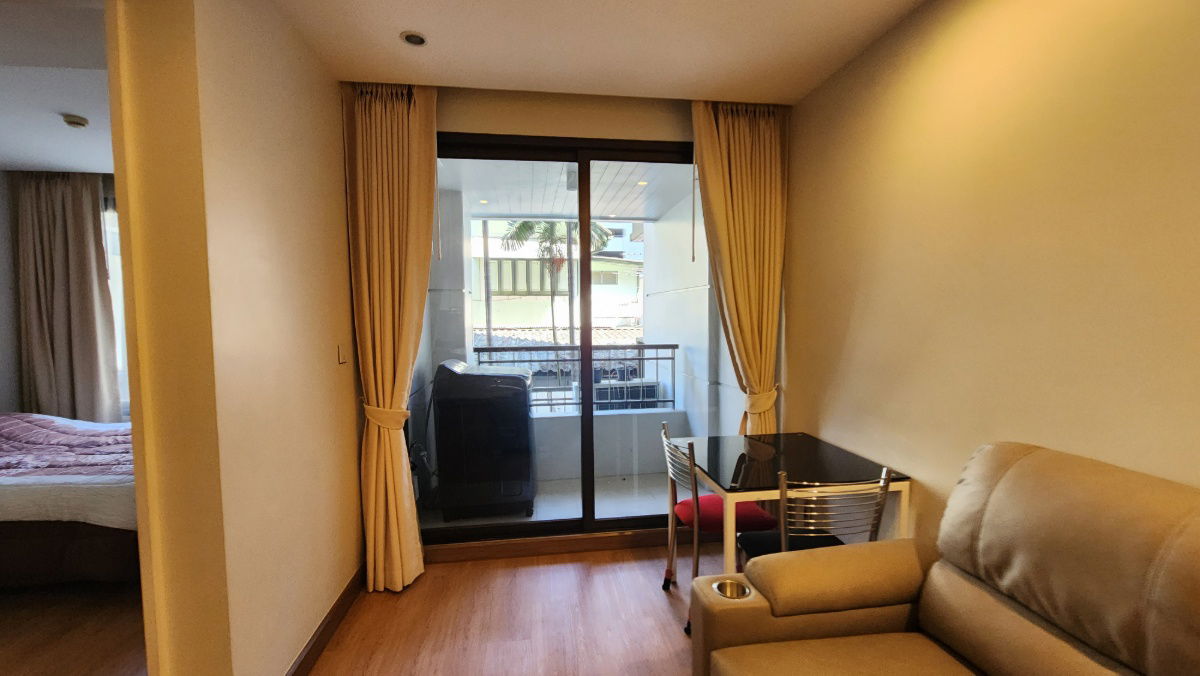 picture Collezio Sathorn - Pipat Ready to move in * Only 200m  BTS Chong Nonsi  * Only 500m MRT Silom  1 bedroom 1 bathroom 42 sq m - 3/9