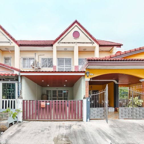 ทาวน์โฮมสองชั้น “เคซี คู่สร้าง วิลล่า” เพียง 1.35 ล้านบาท