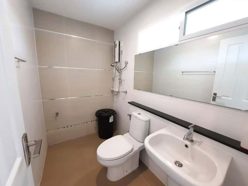 picture Corner House for Rent in the Luxury Project Siri Lake Siwalee Chiang Mai Located in Mae Hia area near Chiang Mai Airport  - 28/48