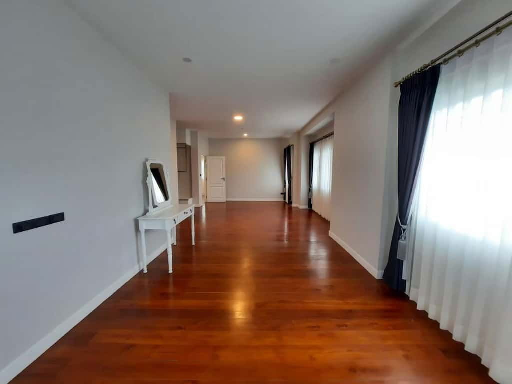 picture Corner House for Rent in the Luxury Project Siri Lake Siwalee Chiang Mai Located in Mae Hia area near Chiang Mai Airport  - 16/48