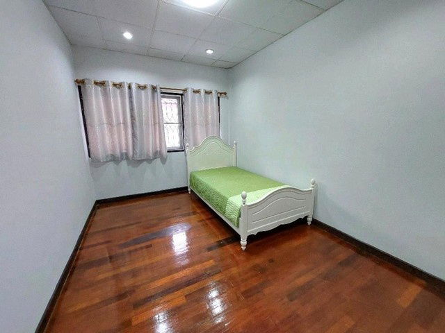 picture FOR RENT  TOWNHOUSE PROPERTY  9000 BAHT per MONTH - 4/8