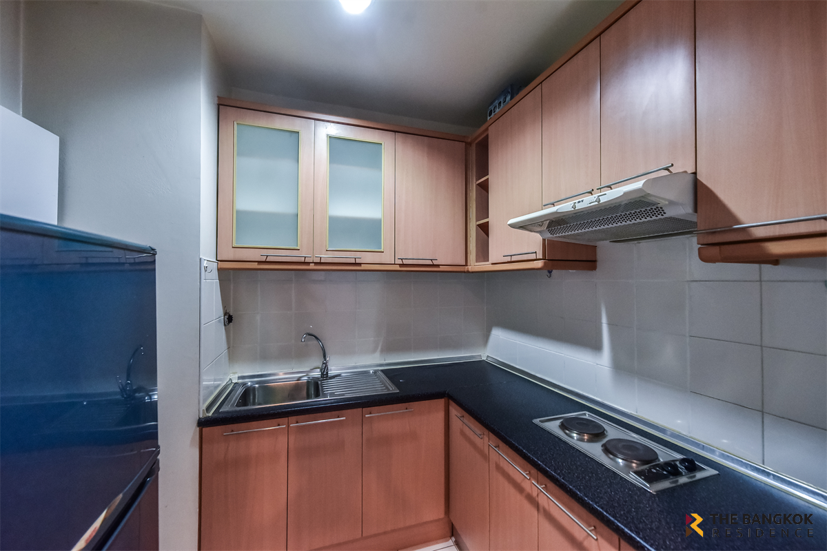 picture Pathumwan Resort near Airport Rail Link Phaya Thai Station Location Near Employment, Surrounded by Lifestyles - 7/10