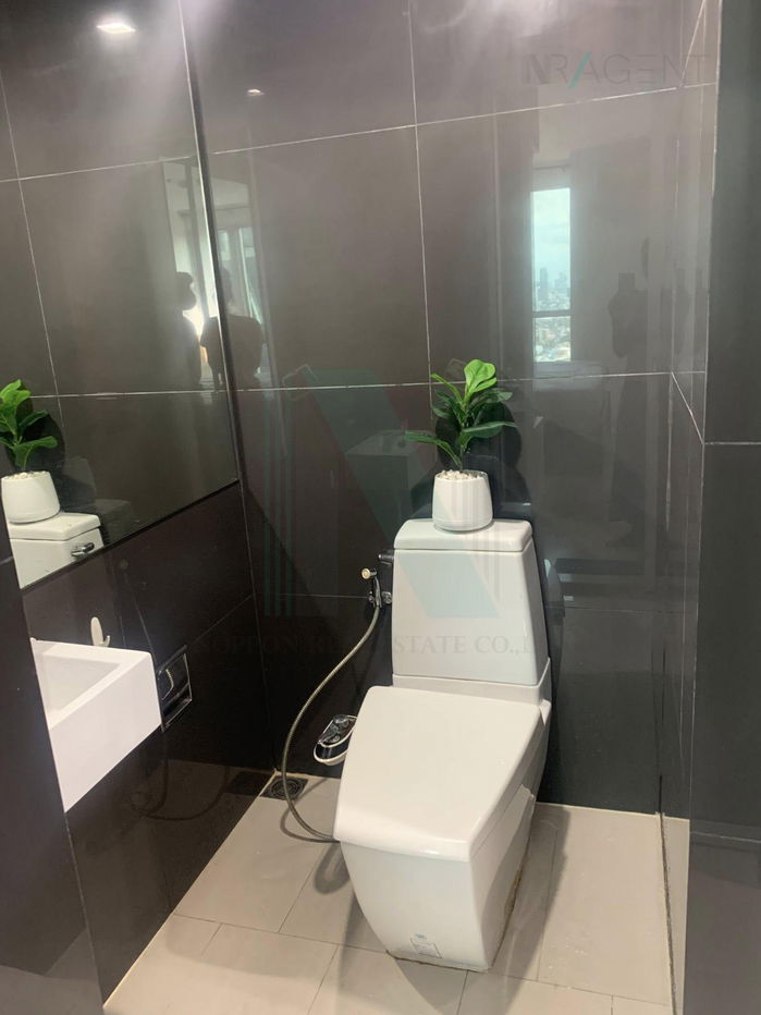 picture Condo for rent, Rhythm Sukhumvit 50, Building 1, Floor 33, 1 bedroom, size 45 sq m, near Tesco Lotus - 7/8