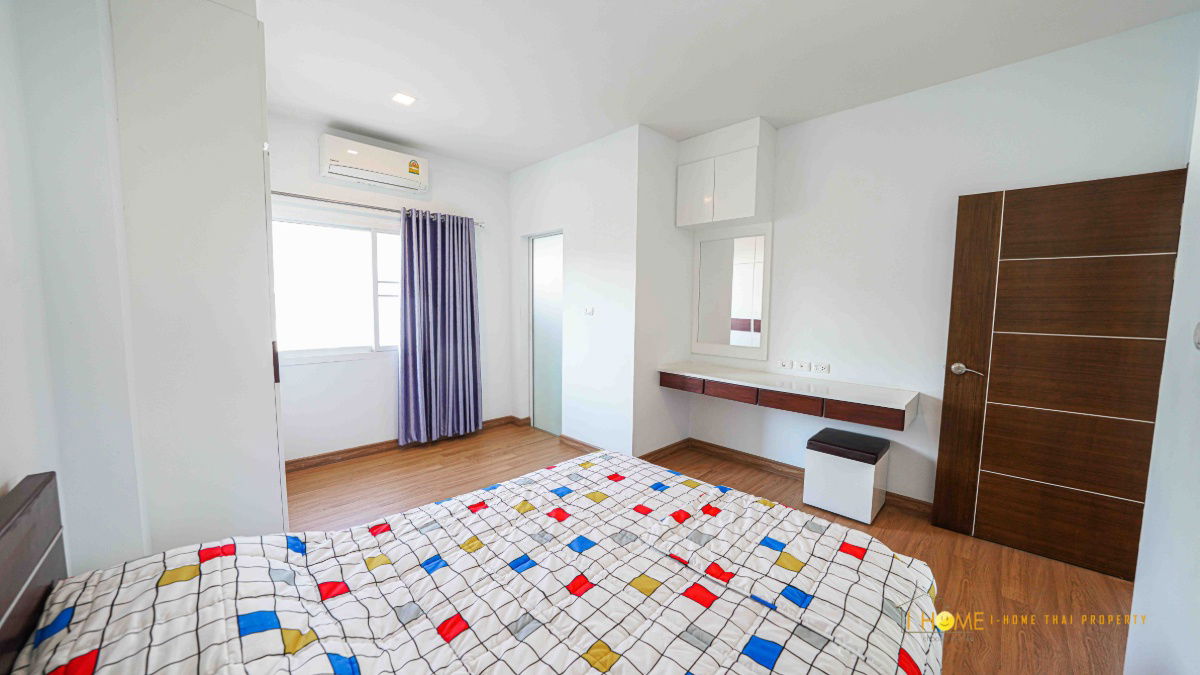 รูป ให้เช่าบ้านเดี่ยวสองชั้น   4 ห้องนอน 3 ห้องน้ำ  1 ห้องครัว 2 ที่จอดรถ - รูปที่ 32/39