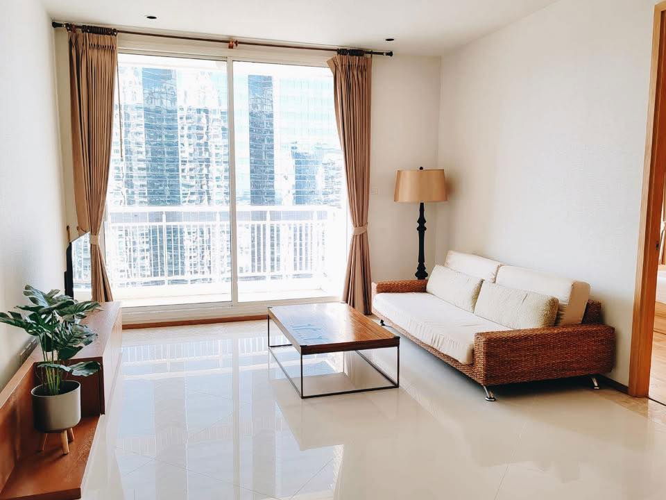 picture ðĨHot DealðĨ For Rent ð The Empire Place (Line ID: @arent) Negotiable price! â
 We also manage many other projects great deals on every rental! - 3/3