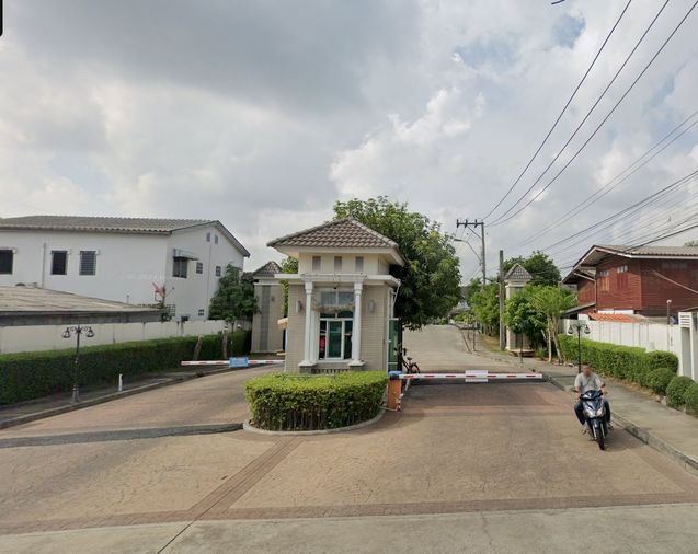 PRUKSA VILLE  29 PETCHKASEM 69