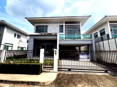 Houses for sale Bangkok-Chon Buri Motorway : FOR SALE  HOUSE PROPERTY  8800000 BAHT.