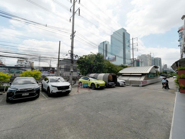 รูป OF0465 อาคารออฟฟิศให้เช่า อาคาร ดี.พี. กรุงเทพมหานคร - รูปที่ 2/8