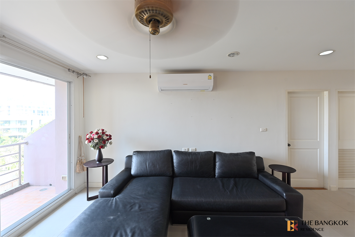 picture Looking for an owner for this special unit Serene Place near BTS Phrom Phong - 9/10