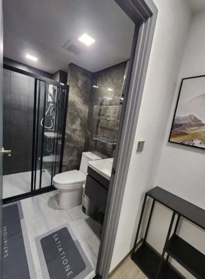 picture Maroon Ratchada 32Maroon Ratchada 32 - 3/5