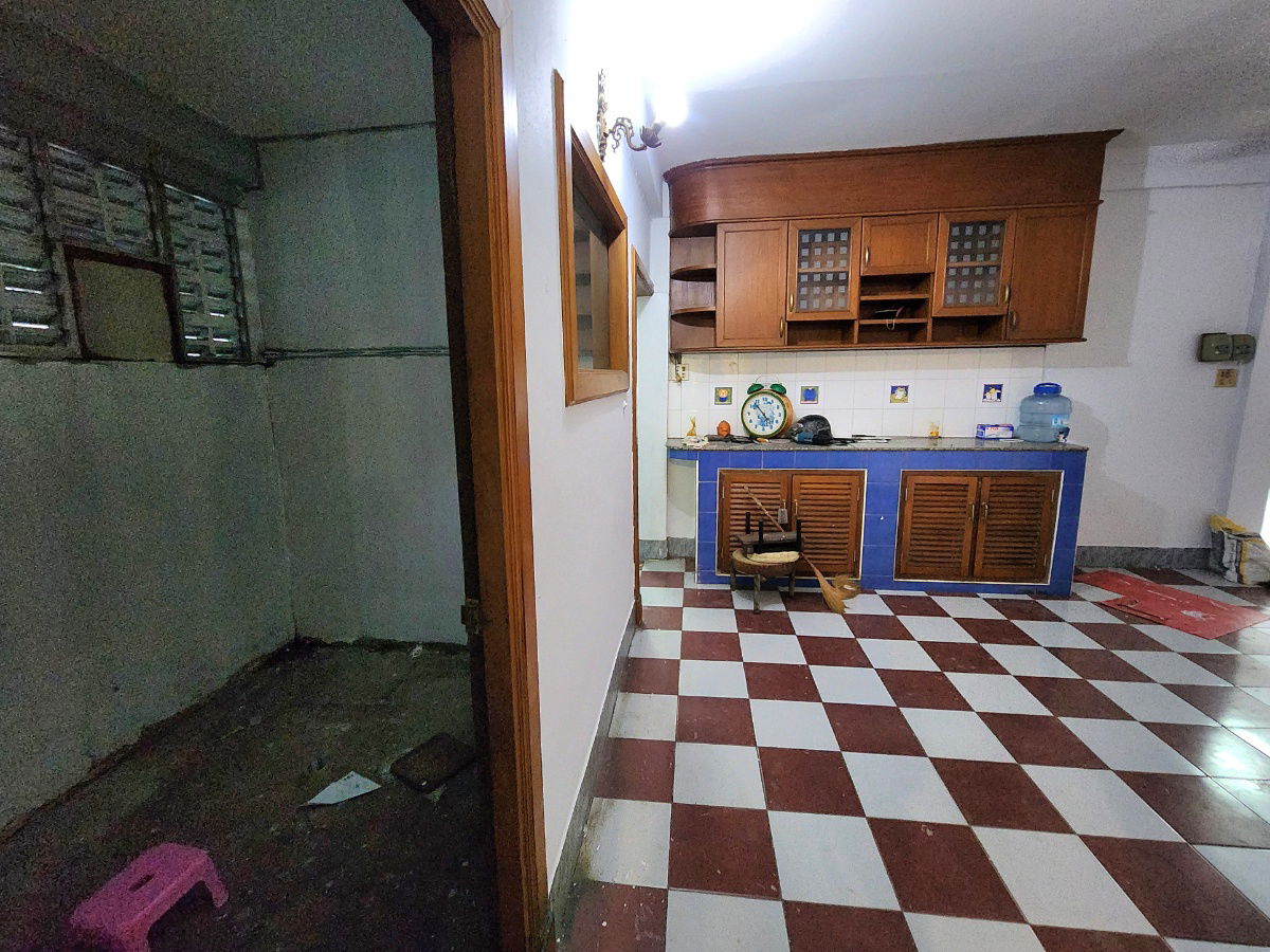 รูป ให้เช่า ตึกแถวทำเลทอง ห่าง BTS อุดมสุข 450 เมตร เดินไปเพียง 7 นาที!!   พิเศษ คือมี 3 คูหาติดกัน จำนวน 4 ชั้น - รูปที่ 7/23