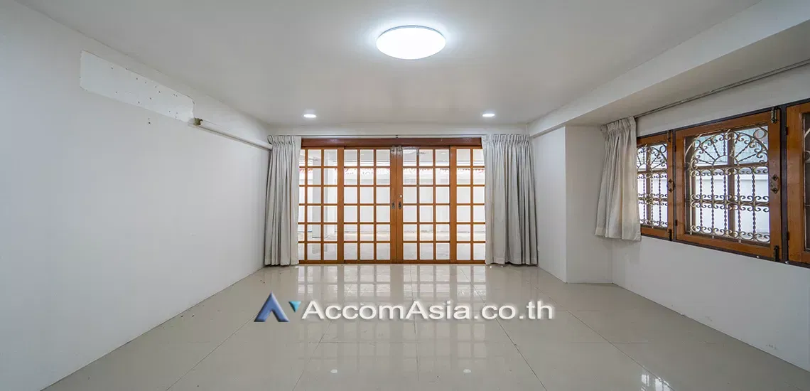 รูป 🔼🔽 AccomA 📩 Home Office 3 BR House in Khlong Toei Nuea (AA24422) - รูปที่ 14/18
