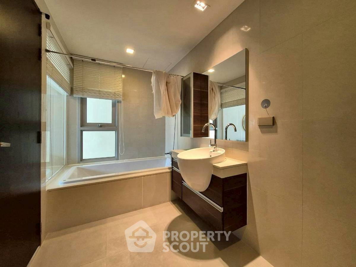 picture 2-BR Condo at Sky Walk Residences near BTS Phra Khanong (ID 2380509) - 13/18